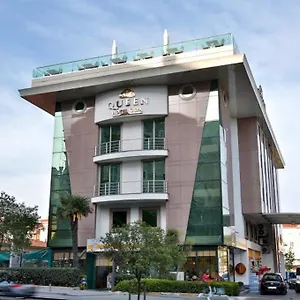 Hotel Queen & ****